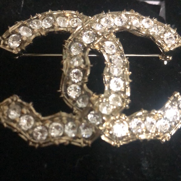 Authentic Channel brooch - Picture 4 of 7